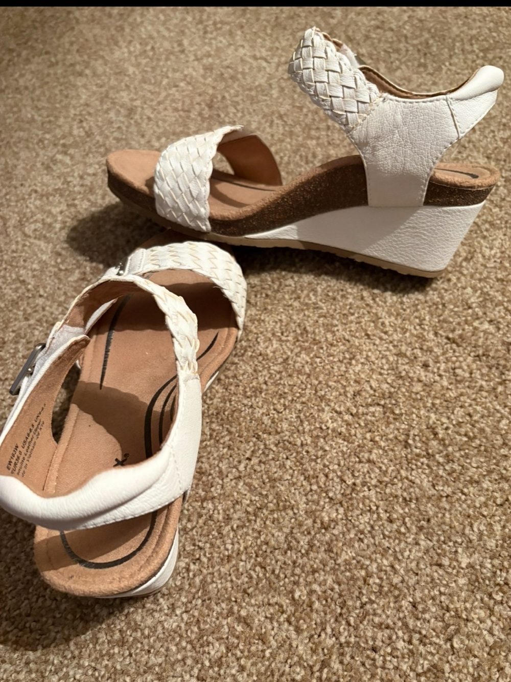 Aetrex - Woven Strap White Wedge Sandals